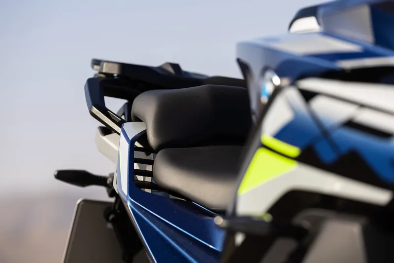 BMW S 1000 XR in Action
