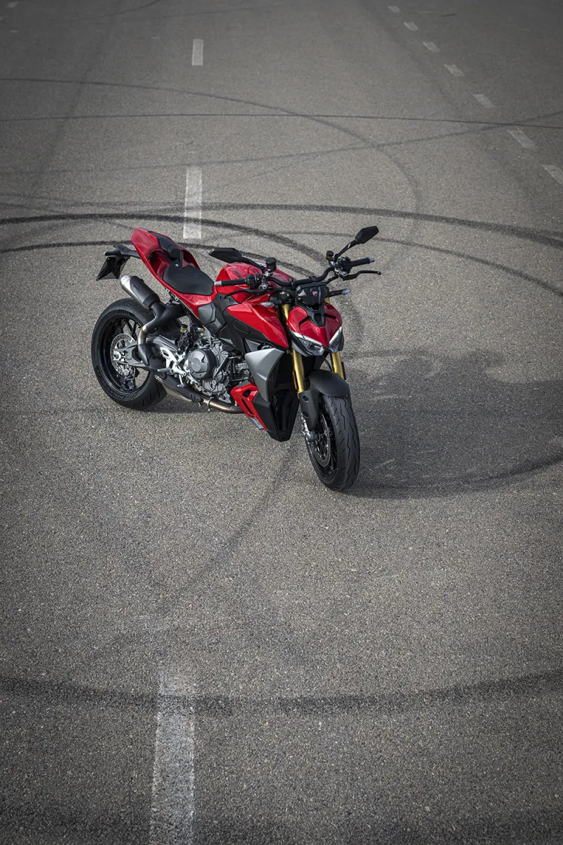 Ducati Streetfighter V2 in Action