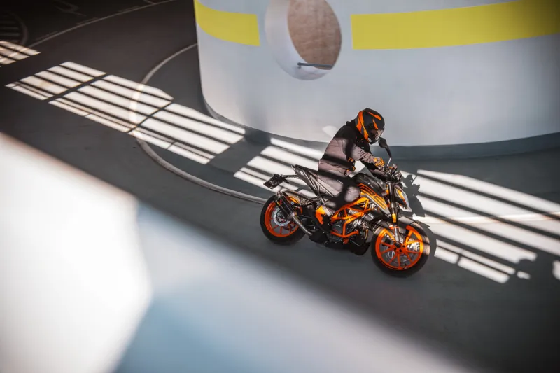 KTM 125 Duke in Action