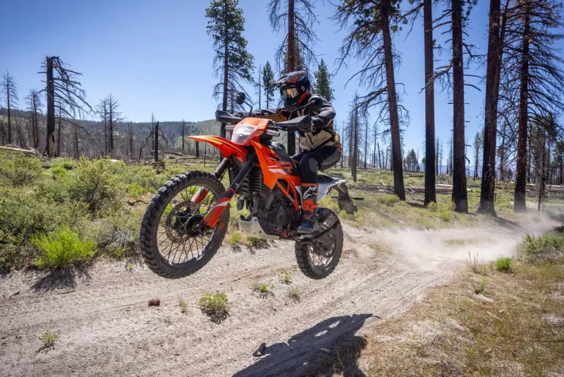 KTM 125 Enduro R in Action