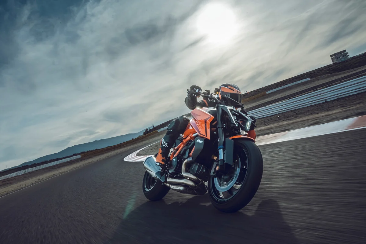 KTM 1390 Super Duke R EVO