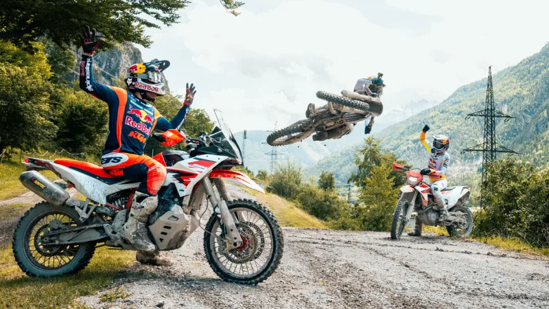 KTM 890 Adventure R in Action