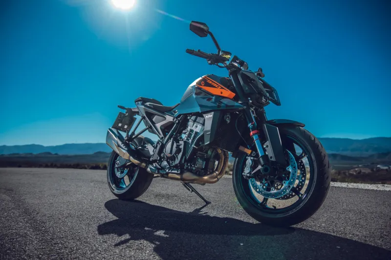 KTM 990 Duke in Action