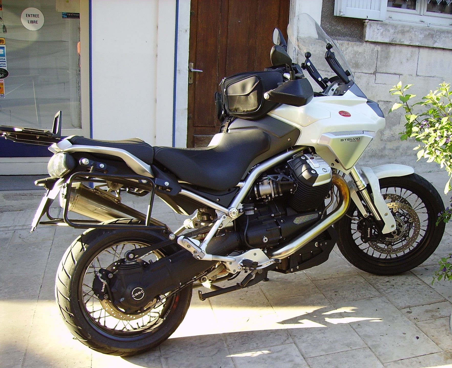 Moto Guzzi Stelvio