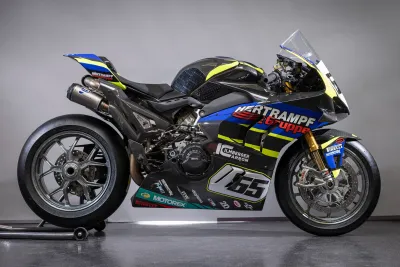 Ducati Racebike SBK Panigale V4 R Motec Race Elektronik IDM Carbon Hertrampf Racing Emsbüren