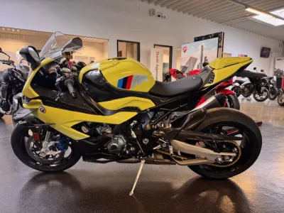 BMW M 1000 RR