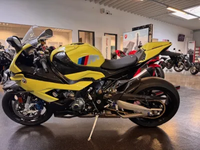 BMW M 1000 RR