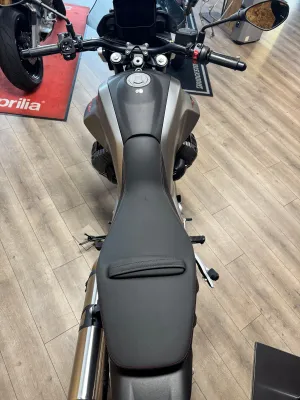 Moto Guzzi V85 Strada