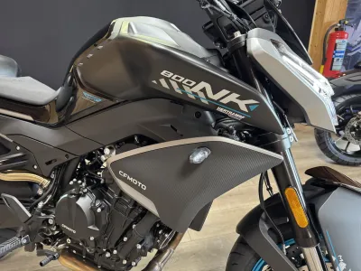 CF Moto 800NK