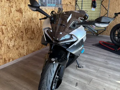 CF Moto 675 SR-R