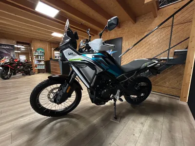 CF Moto 450MT