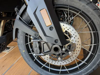 CF Moto 700MT