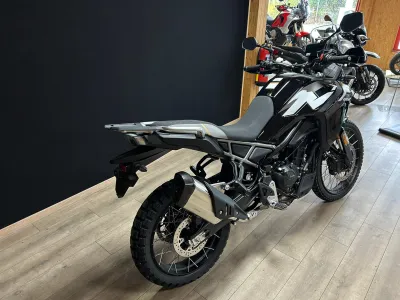 CF Moto 450MT