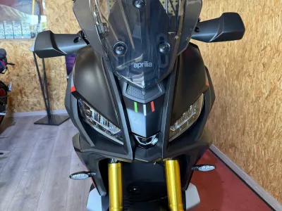 Aprilia SR GT 400