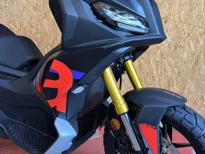 Aprilia SR GT 400