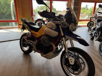 Moto Guzzi V85 TT E5 + GIALLO WADI