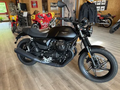 Moto Guzzi V7 Stone E5+